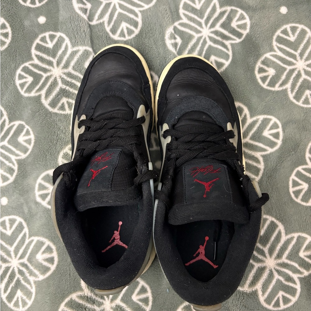 Air Jordan 4 RM "Black Sail" sneakers. Comes With Box and wire shoe laces
